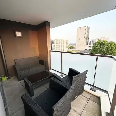 Balcon Sur Docks - 4 Lits - 4 Beds Apartment
